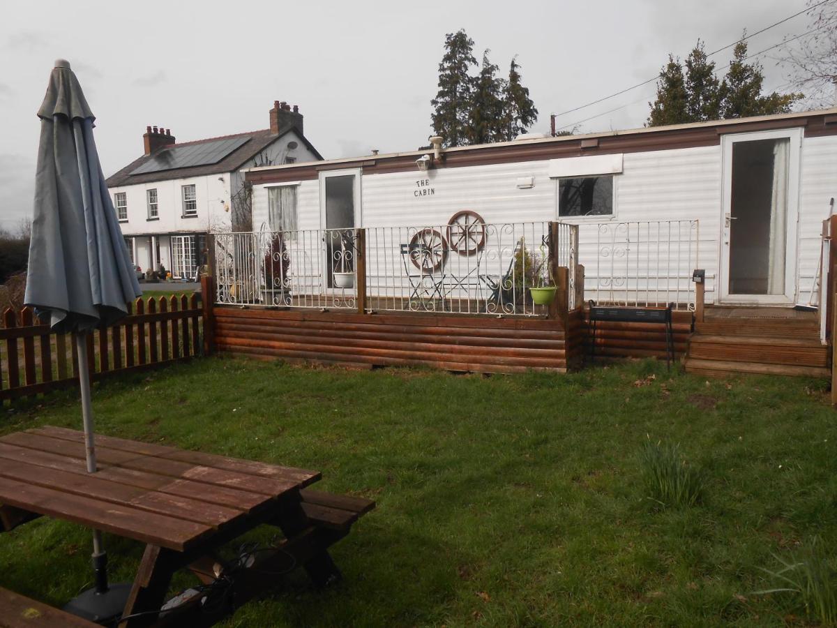 'The Cabin'. A Cosy Private & Secure Holiday Home. Padeswood Экстерьер фото