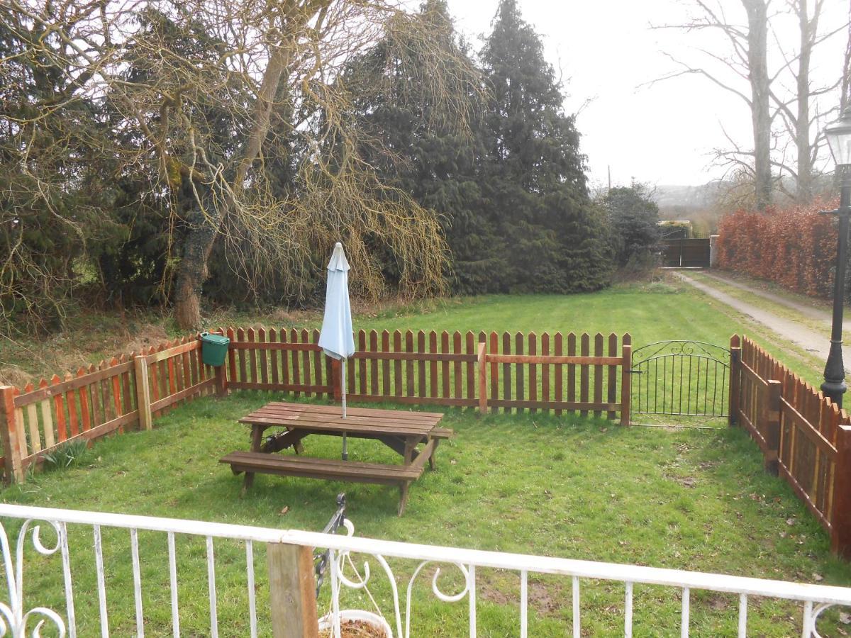 'The Cabin'. A Cosy Private & Secure Holiday Home. Padeswood Экстерьер фото